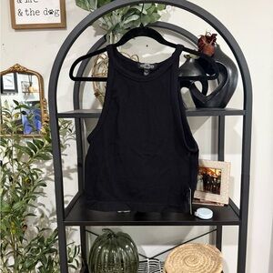 Honey peach Sleek Black Tank Top for Women size large